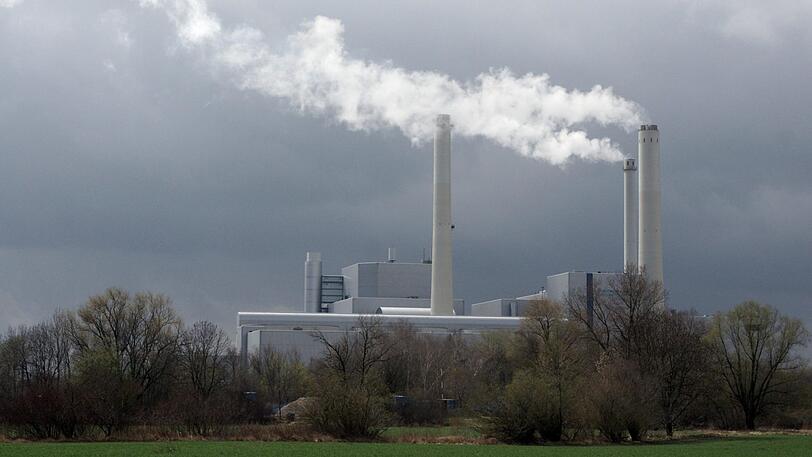 Der Stadtrat stimmt dafür, das Heizkraftwerk Nord nicht vor 2028 abzuschalten.