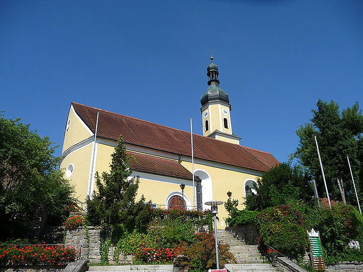 Die Pfarrkirche St. Elisabeth in Blaibach (2009)