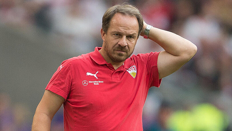 Besser und doch nicht gewonnen: Stuttgarts Trainer Alexander Zorniger kann mit der Chancenverwertung seines Teams nicht zufrieden sein. Besser und doch nicht gewonnen: Stuttgarts Trainer Alexander Zorniger kann mit der Chancenverwertung seines Teams nicht zufrieden sein.