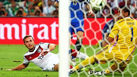 Mario Götze erzielt im WM-Finale 2014 den entscheidenden Treffer.
