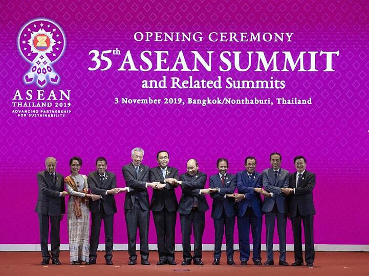 Die Teilnehmer des Asean-Gipfels in Thailand. Ein asiatisch-pazifischer Freihandelspakt kam bei dem Treffen nicht zustande.