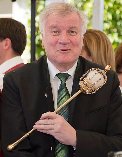 Seehofer als Schäfer. Die Bilder