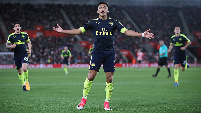 Nur 1,69 Meter groß, Linksaußen und Vertrag beim FC Asrsneal bis 30. Juni 2018: Alexis Sanchez.