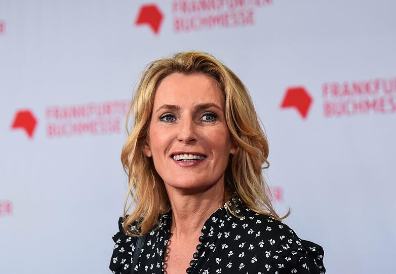 Maria Furtwängler (51): Sie jagt als "Tatort"-Kommissarin Mörder, engagiert sich gegen Armut &ndash; und promovierte Ärztin ist sie auch. Das muss man erst einmal alles schaffen.