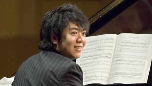 In der Meistersingerhalle noch beeindruckender als auf CD: Lang Lang am Steinway. In der Meistersingerhalle noch beeindruckender als auf CD: Lang Lang am Steinway.