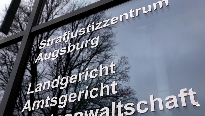 Wegen Bombendrohungen gegen die Augsburger Justiz ist ein Mann zu einer Bewährungsstrafe verurteilt worden. (Archivbild)