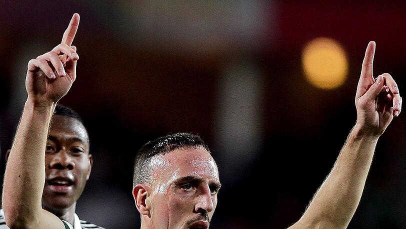 Frank Ribéry jubelt bei der Klub-WM in Marokko. Dort wollen die Bayern Titel Nummer fünf im Jahr 2013 holen. Frank Ribéry jubelt bei der Klub-WM in Marokko. Dort wollen die Bayern Titel Nummer fünf im Jahr 2013 holen.