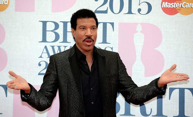 Brit Awards 2015: Die heißesten Auftritte vom roten Teppich mit Rita Ora, Taylor Swift und den ehemaligen Spice Girls...