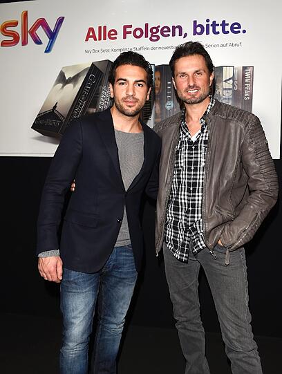 Das neue Sky-Gesicht: Elyas M&rsquo;Barek mit Simon
Verhoeven (r.), der die Spots mit ihm gedreht hat.