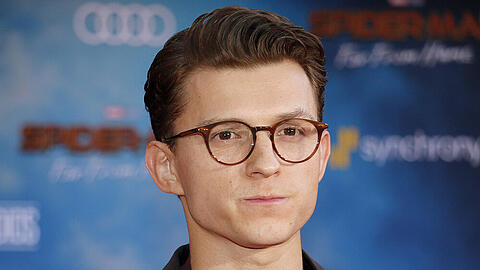 Tom Holland scheint den Wirbel um seine Figur Spider-Man einfach zu ignorieren