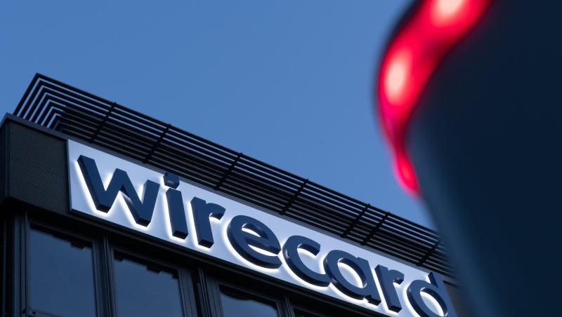 Der Schriftzug von Wirecard ist an der Firmenzentrale in Aschbeim zu sehen.