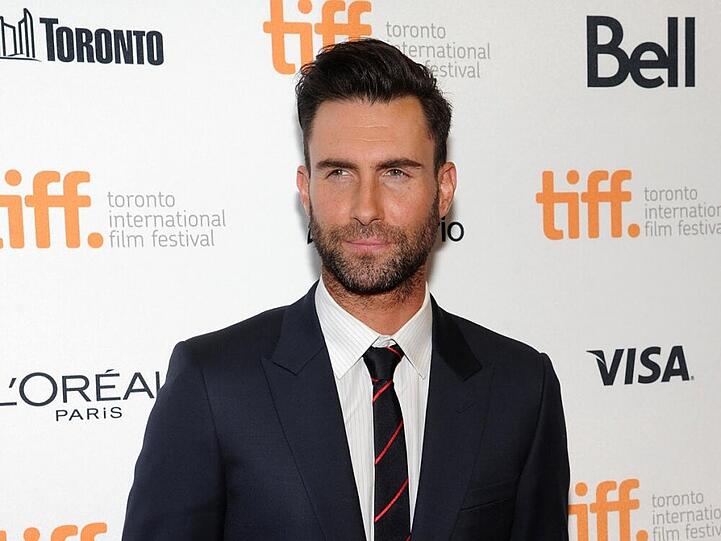 Die Frauen liegen ihm zu Füßen: Adam Levine
