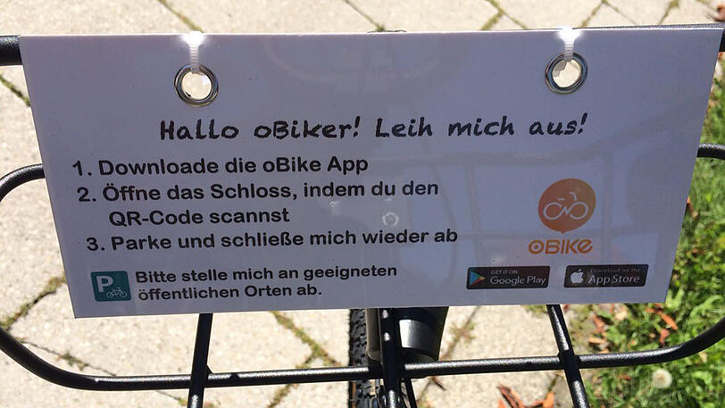 Es gibt keine Station, die oBikes können überall abgestellt und gemietet werden. Wie's läuft, steht an jedem Radl extra erklärt.