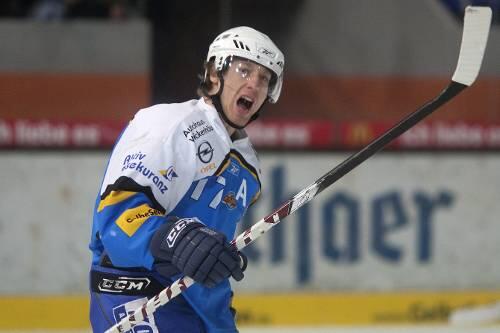 Mike Kompon, der Superstar des EHC München, ist mit vier Toren und zwölf Assists Topscorer der Liga in den Playoffs.