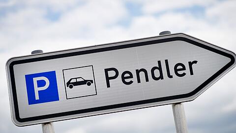 Mit der Pendlerpauschale kann man Kosten f&uuml;r die Fahrt zur Arbeit steuerlich geltend machen. (Illustration)