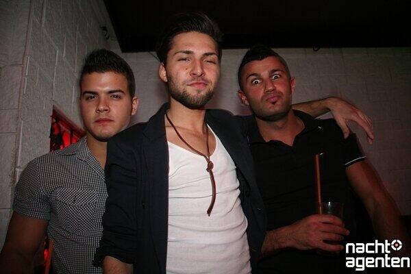 Bei "Garden & Restaurant" im Crown's Club traf sich das sexy Partyvolk. Mehr Bilder unter: www.nachtagenten.de