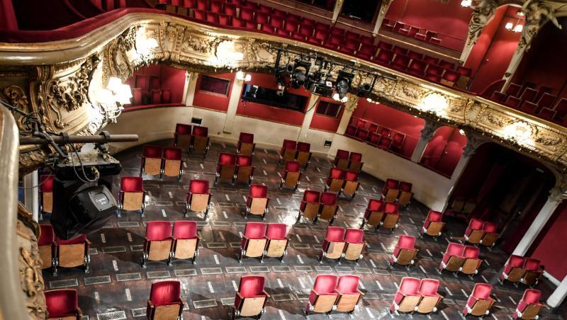 Der Zuschauerraum des Berliner Ensembles. Der Zuschauerraum des Berliner Ensembles.