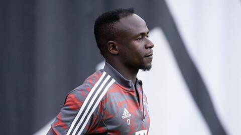 Sadio Mané in Aktion beim Abschlusstraining des FC Bayern.