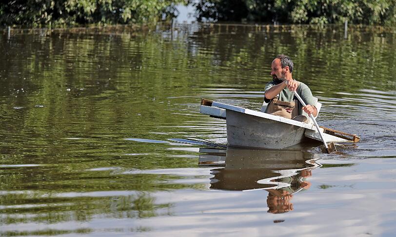 Bilder: Menschen in Nord- und Ostdeutschland kämpfen weiter gegen das Hochwasser
