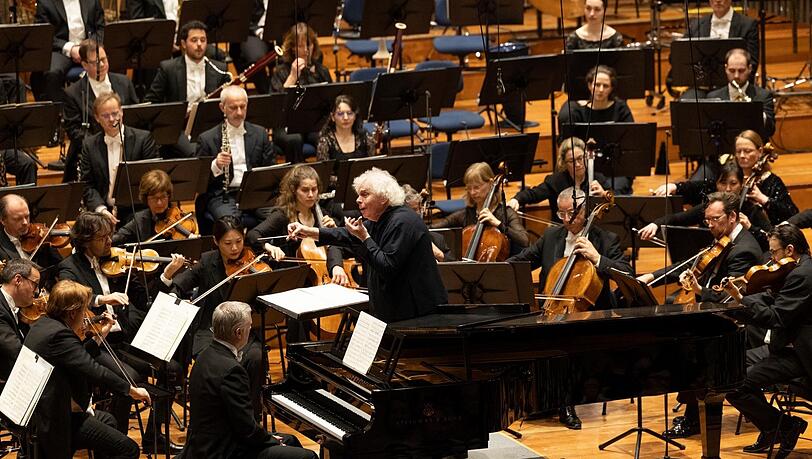Das eigentliche Aha-Erlebnis war jedoch &bdquo;La mer&ldquo; von Claude Debussy. Rattle kennt diese drei symphonischen Meeresskizzen wie aus dem Effeff.