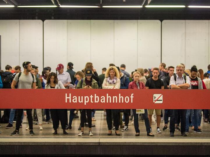Warnstreik im Münchner Nahverkehr. Foto: Lino Mirgeler/Archivbild