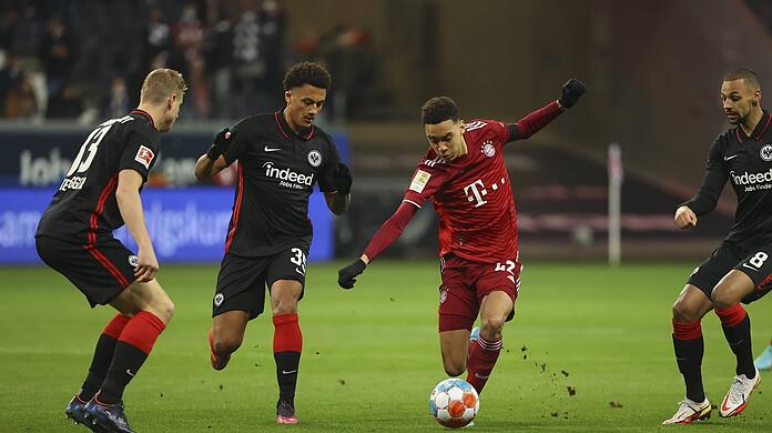 Ernster, erwachsener, gereifter: Das 19-jährige Bayern-Juwel Jamal Musiala (am Ball) beeindruckt nicht nur Trainer Julian Nagelsmann.