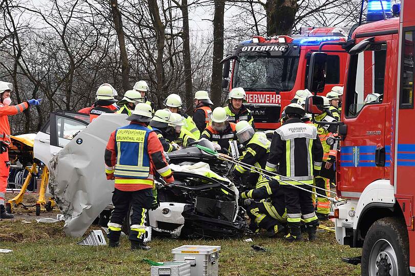 Bilder vom Unfallort in Sauerlach.