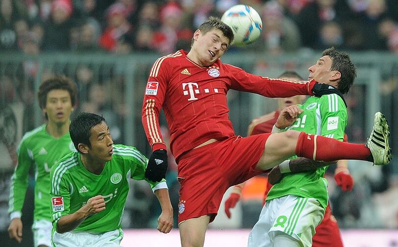 TONI KROOS: Schlug den Freistoß zum 1:0 durch Gomez, fand aber erst nach Müllers Auswechslung seine zentrale Position wieder. Note 3