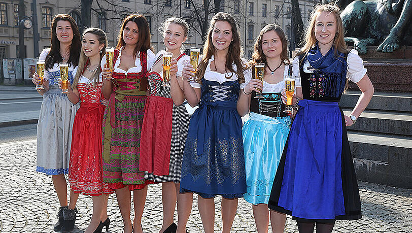 Die Kandidatinnen für die Wahl der Bayerischen Bierkönigin 2016/2017. Die Kandidatinnen für die Wahl der Bayerischen Bierkönigin 2016/2017.