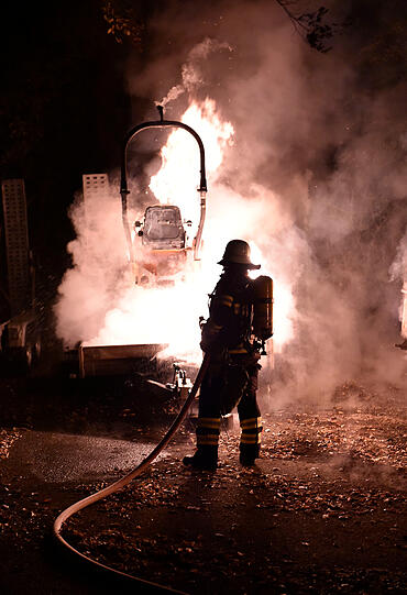 Die Bilder vom Feuerwehreinsatz in der Siemensallee.
