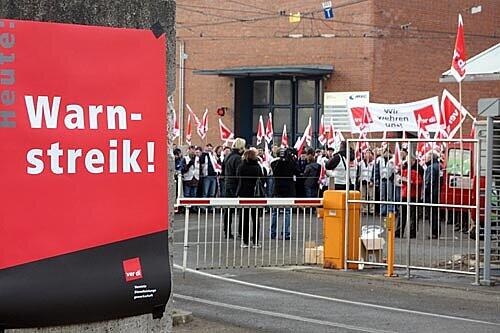 Trillerpfeifen für den Streik: Ende nächster Woche soll es bei der MVG wieder so weit sein.