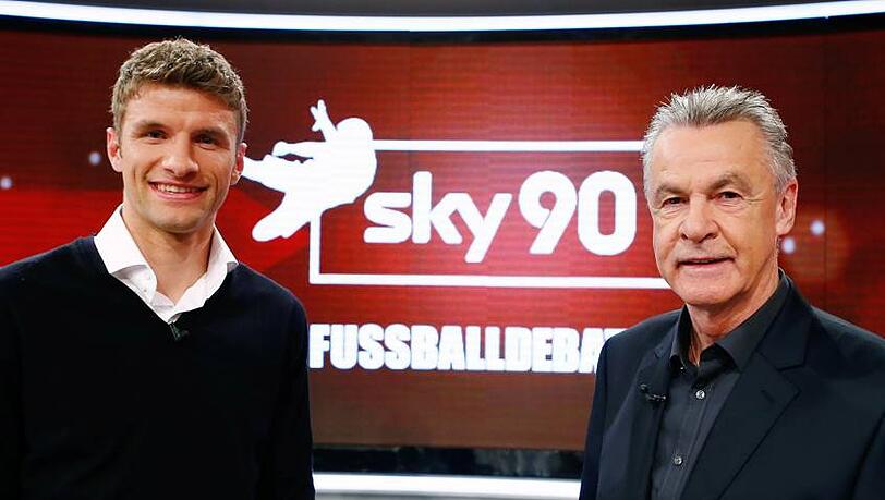 Diskutierten am Sonntagabend bei "Sky90": Bayern-Profi Thomas Müller (l.) und Ex-Bayern-Trainer Ottmar Hitzfeld. Foto: Sky/Rupp Diskutierten am Sonntagabend bei "Sky90": Bayern-Profi Thomas Müller (l.) und Ex-Bayern-Trainer Ottmar Hitzfeld. Foto: Sky/Rupp