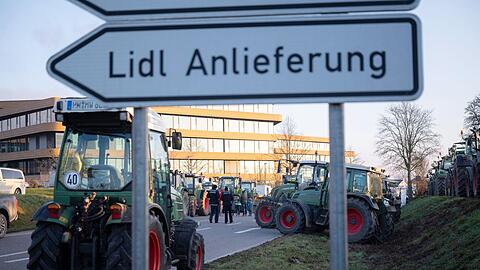 Die Bauern protestierten gegen die Preispolitik von Lidl.