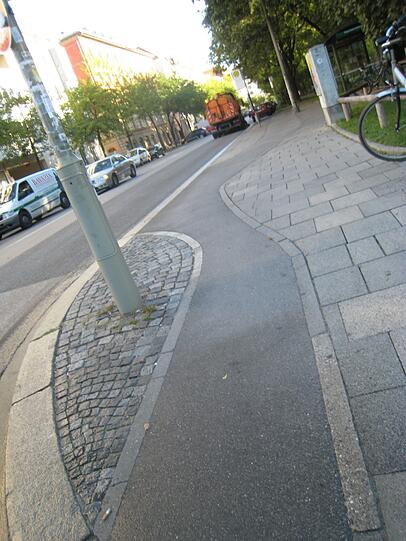 Auch in der Thalkirchnerstraße wird es für Radler eng.