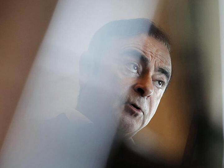 Ghosn und seine kürzlich auf Kaution freigelassene frühere rechte Hand bei Nissan, Greg Kelly, waren am 19. November wegen Verstoßes gegen Börsenauflagen festgenommen worden.