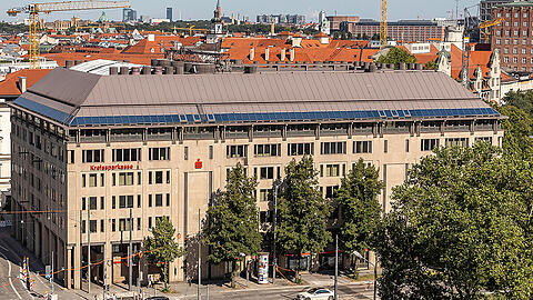 In die Jahre gekommen: das Geb&auml;ude der Kreissparkasse am Sendlinger-Tor-Platz.