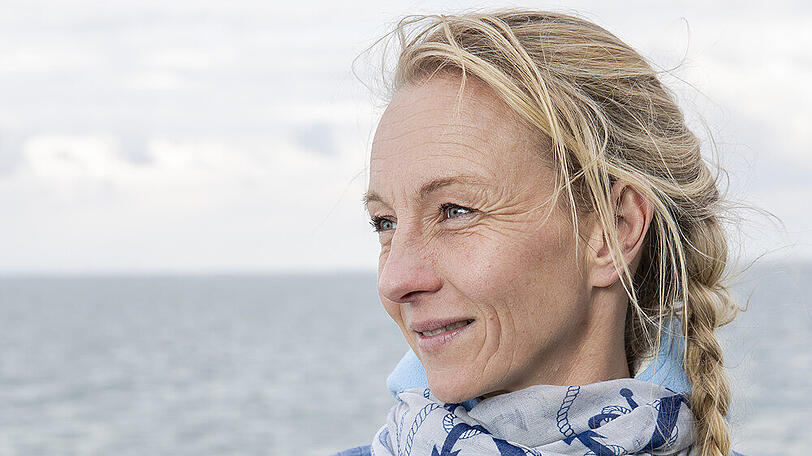 Das neue Buch von Katja Just heißt "Frische Brise auf dem Sommerdeich"