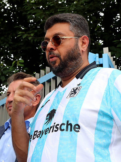 Fordert strukturelle &Auml;nderungen: Investor Hasan Ismaik, hier am Vereinsgel&auml;nde der L&ouml;wen. (Archivbild)