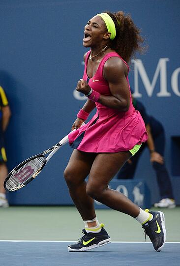 Serena Williams gewinnt gegen die Italienerin Sara Errani mit 6:1, 6:2 und zieht ins Finale der US Open in New York ein. Dort trifft sie auf Wiktoria Asarenka