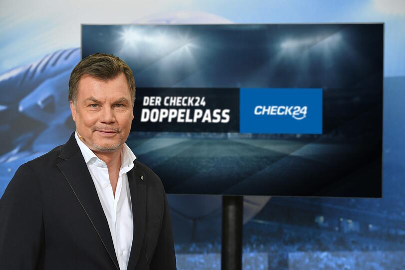 Thomas Helmer moderiert jeden Sonntag den "Check24 Doppelpass" auf Sport!.