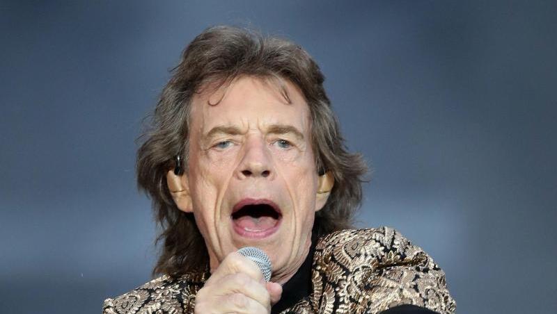 Mick Jagger hat sich beim Krankenhauspersonal für die gute Arbeit bedankt. Mick Jagger hat sich beim Krankenhauspersonal für die gute Arbeit bedankt.