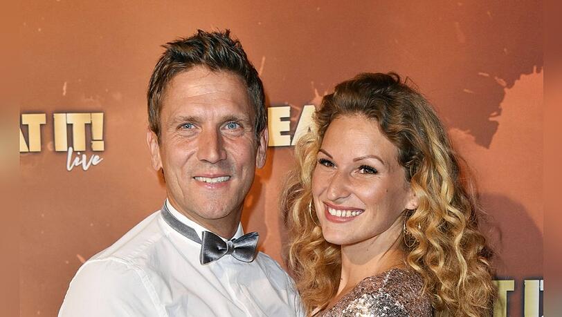 Peer Kusmagk und Janni Hönscheid wurden 2016 ein Paar und haben inzwischen drei Kinder.