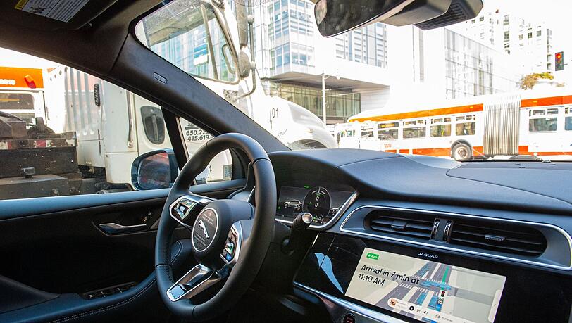 Waymo-Autos machen aktuell pro Woche mehr als 400.000 Fahrten mit Passagieren in den USA. (Archivbild)