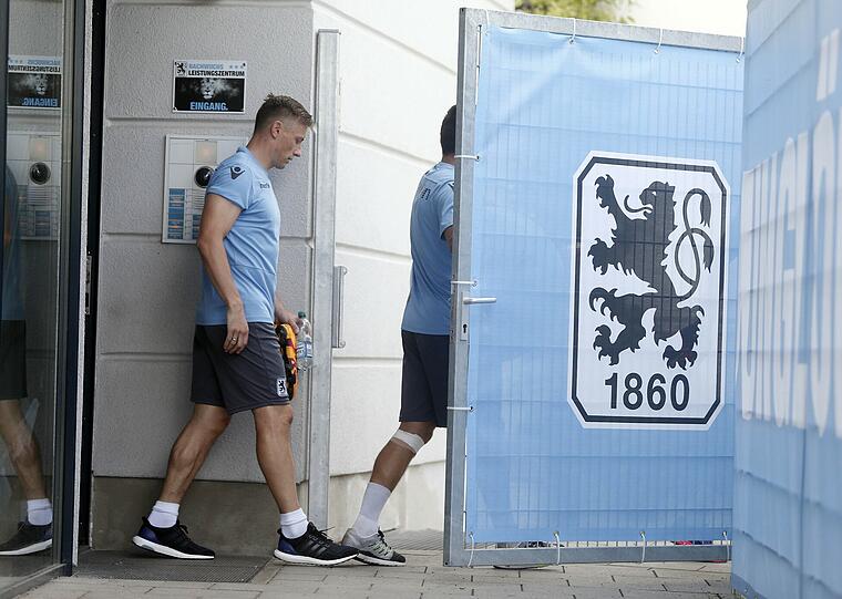 Auf geht's zum ersten Training mit den neuen Kollegen...
