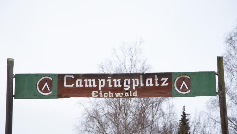Einfahrt auf den Campingplatz in Lügde. Drei Männer sitzen in Untersuchungshaft. Einfahrt auf den Campingplatz in Lügde. Drei Männer sitzen in Untersuchungshaft.