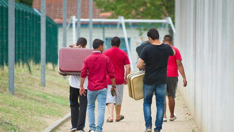 Im Jahr 2018 erhielten 139.600 Schutzsuchende in Deutschland einen positiven Bescheid. Im Jahr 2018 erhielten 139.600 Schutzsuchende in Deutschland einen positiven Bescheid.