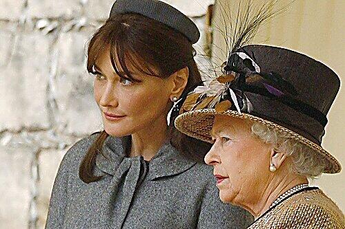 Carla Bruni-Sarkozy und Queen Elizabeth