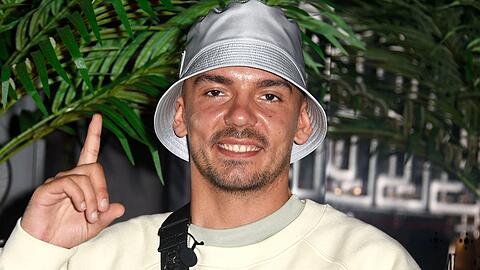 Capital Bra freut sich &uuml;ber sein f&uuml;nftes Kind.