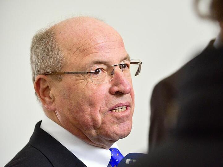 Alfred Gaffal, Präsident der Vereinigung der bayerischen Wirtschaft (vbw), spricht. Foto: Nicolas Armer/Archiv