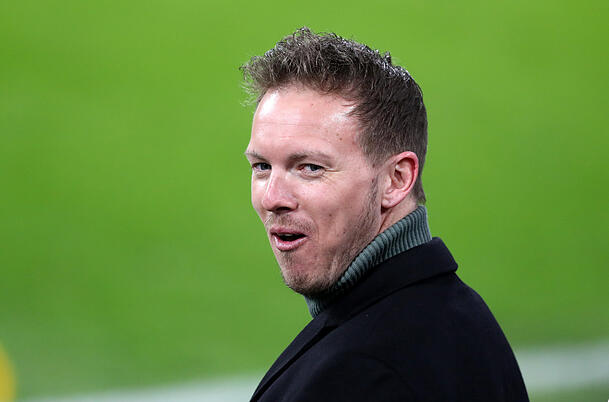Bei so vielen Buden hat Julian Nagelsmann gut Lachen. Bei so vielen Buden hat Julian Nagelsmann gut Lachen.